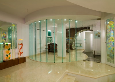 SHOWROOM INTERIOR 1